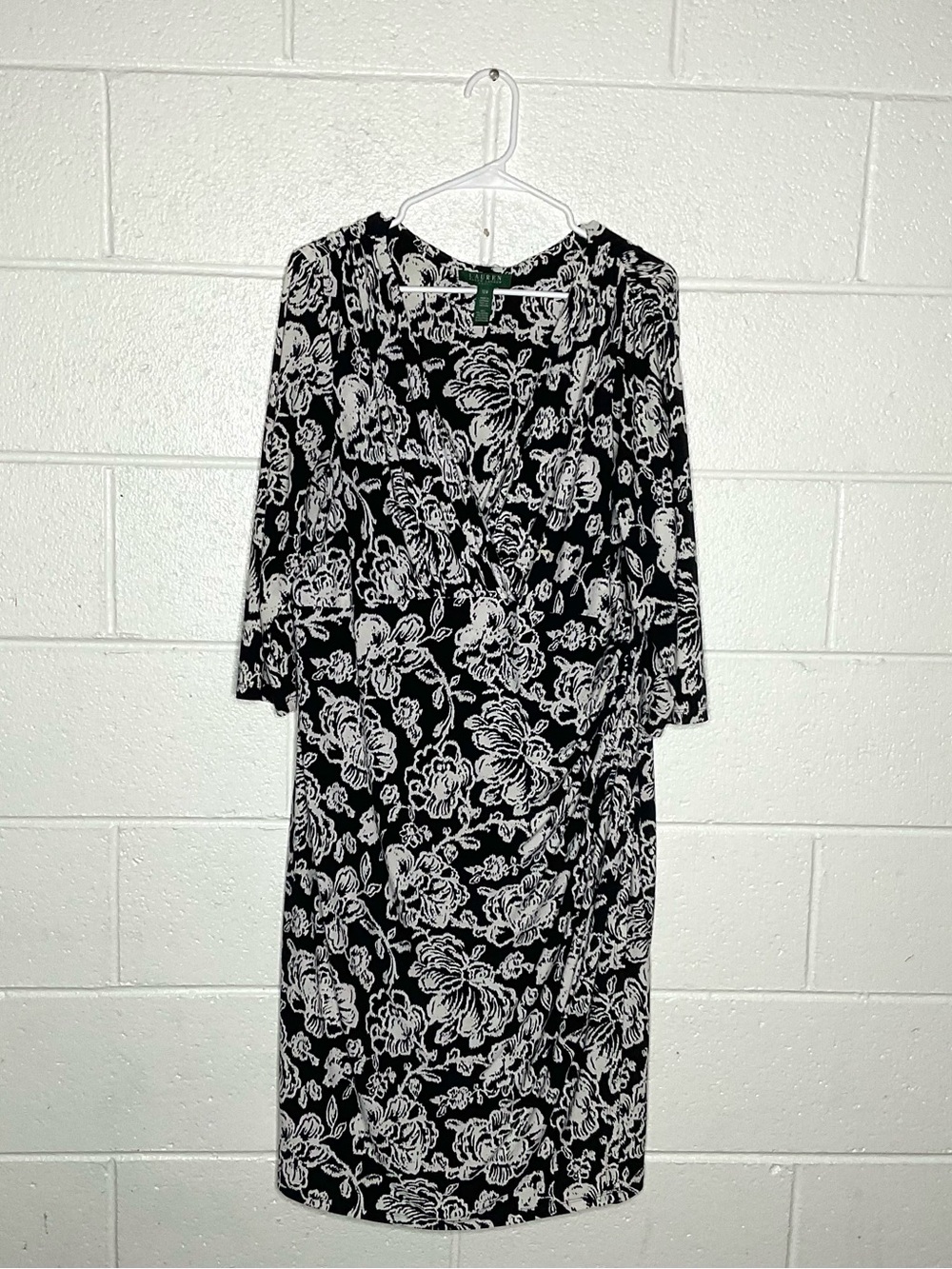 < Lauren Ralph Lauren Black/White Floral Pattern Plus Size Dress >